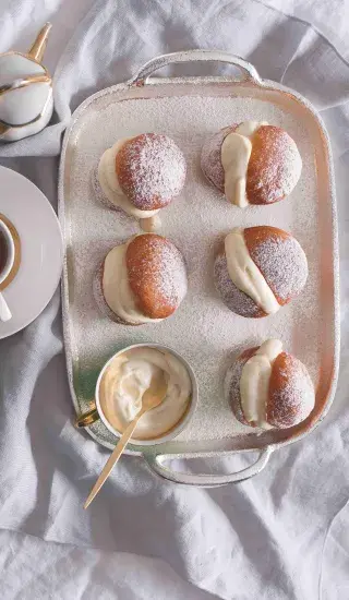 Koblížky s kávovým krémem