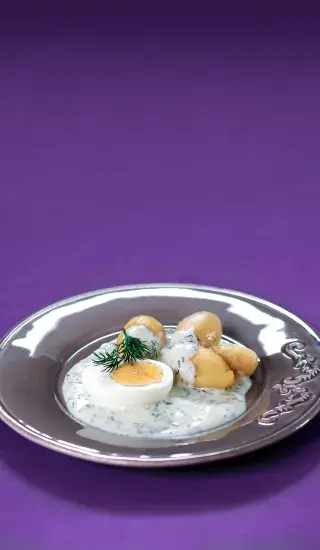 Koprová omáčka s vajíčkem a novými bramborami