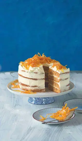 Kořeněný dort s kandovanou pomerančovou kůrou