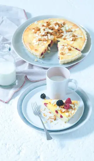 Křehký koláč se žloutkovým krémem