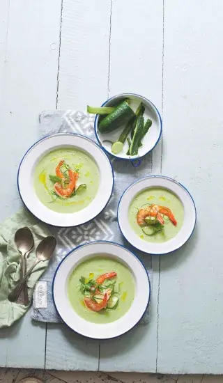 Krémová okurková polévka s krevetami