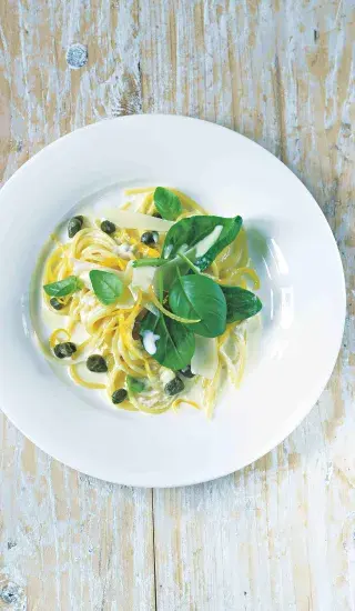 Krémové těstoviny s bazalkou