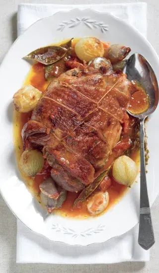 Krůtí stehna na cibuli