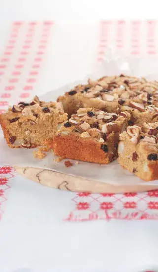 Kukuřično-špaldový koláč s hruškami