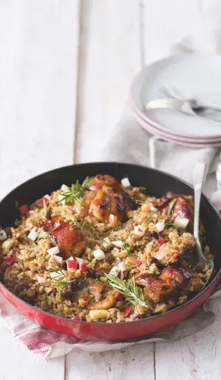 Kuřecí pilaf se sušeným ovocem a ořechy