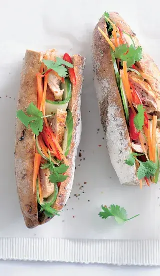 Kuřecí sendvič po vietnamsku