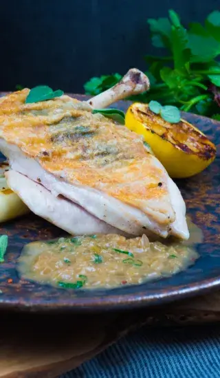 Kuřecí supreme s bylinkovým máslem a grilovaným chřestem