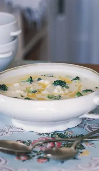 Květákovo-brokolicová polévka