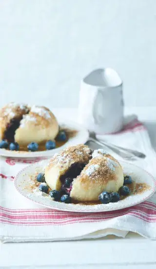 Kynuté borůvkové knedlíky