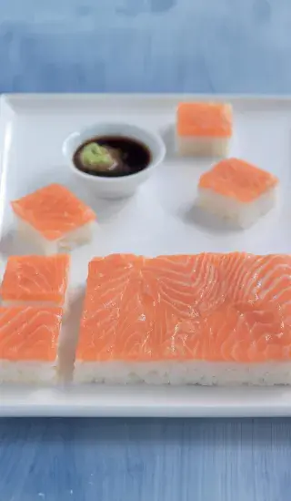 Lososové suši
