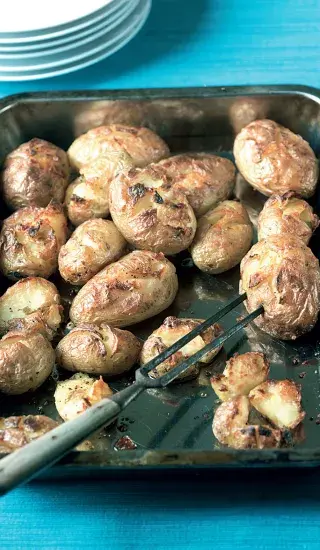 Mačkané brambory z plechu