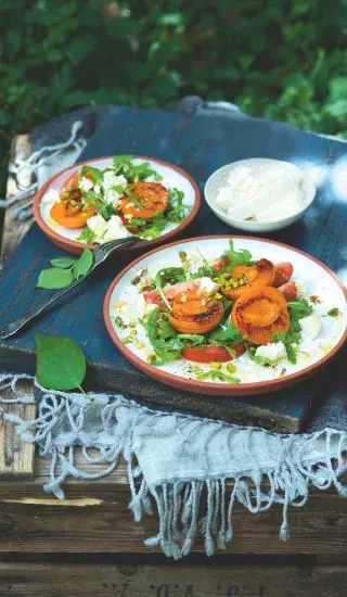 Meruňkovo-zeleninový salát