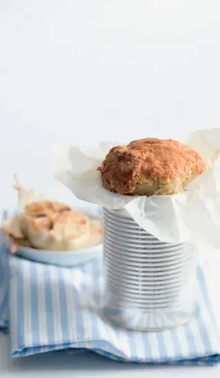 Muffiny s pečeným česnekem