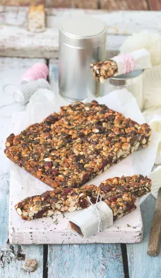 Oříškové müsli tyčinky