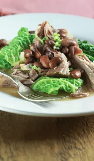 Noční vepřové s fazolemi