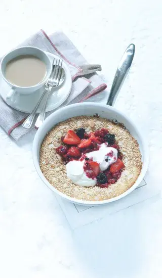 Omeleta z trouby s mandlemi a quinoou