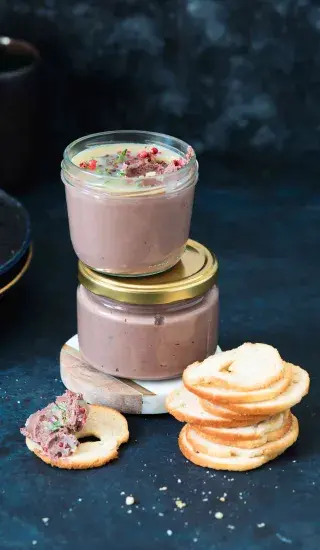 Paštika z kuřecích jater s pomerančovým likérem