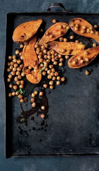 Pečené batáty s cizrnou