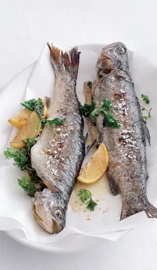 Pečený pstruh s bylinkami