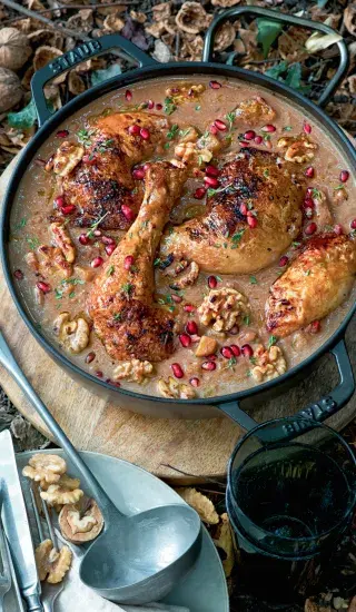 Perské kuře v ořechovo-granátové omáčce