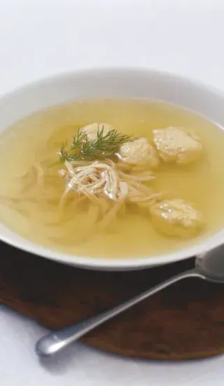 Kuřecí polévka s knedlíčky