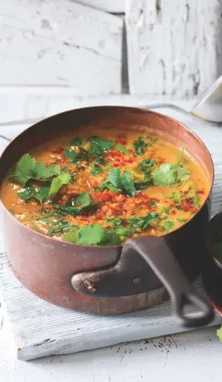 Polévka z červené čočky