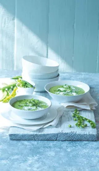 Hrášková polévka s mraženým kozím sýrem