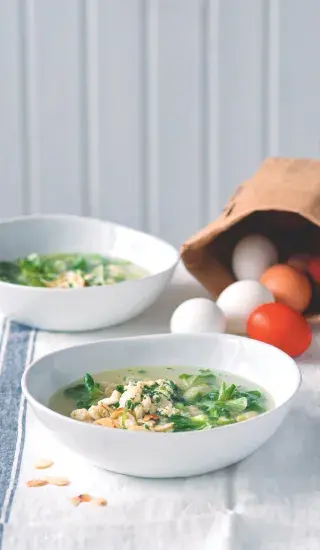 Polévka stracciatella