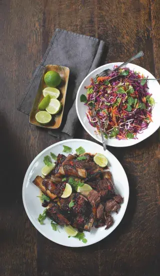 Pomalu pečená hovězí žebra