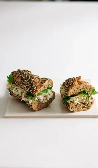 Tvarohová pomazánka s kedlubnami a ředkvičkami