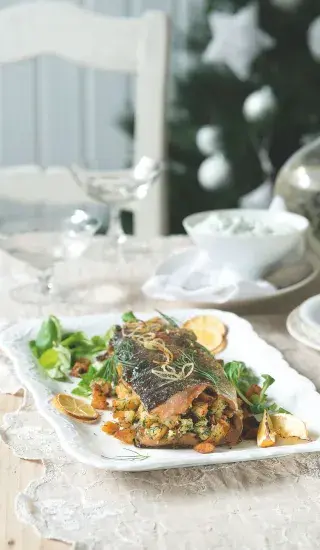 Pstruh lososovitý s nádivkou & tzatziki