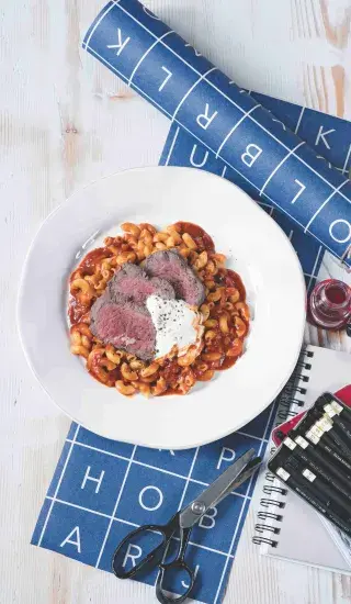 Rajská omáčka s kolínky a rychlým rostbífem