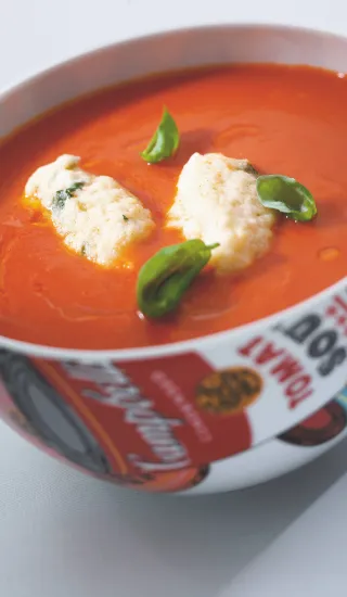 Rajská polévka s mrkví a písmenky