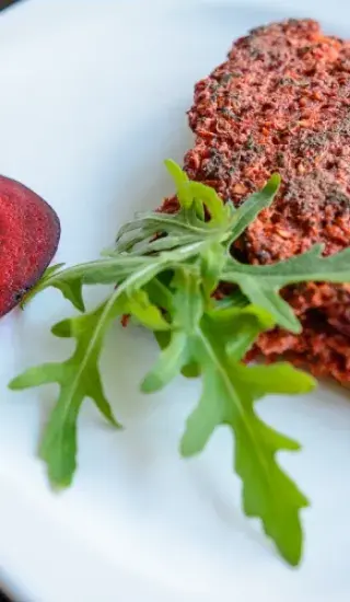 Bramboráky z červené řepy