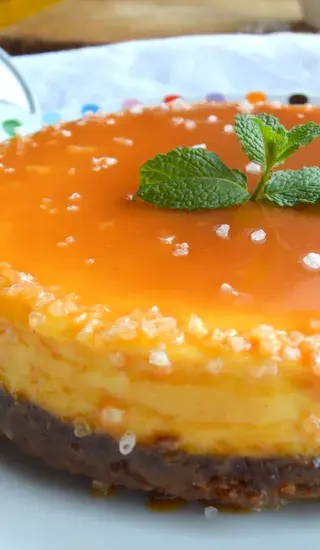 Amaretto cheesecake se slaným karamelem