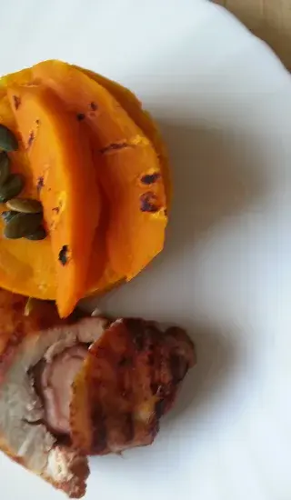 Krůtí rolka s brusinkamia dýňové šťouchačky