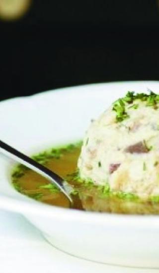 Speckknoedlsuppe