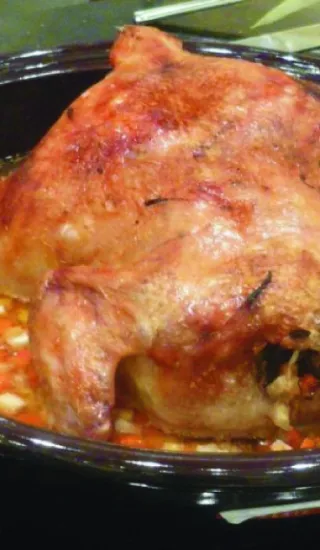 Kuře s nádivkou na pomerančích pečené v tajine 