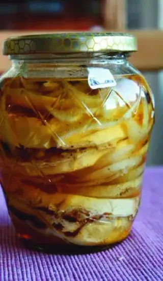 Nakládané hermelíny s ořechy