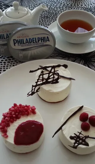 Cheesecake s malinovým coulis