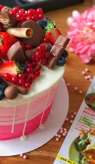 Narozeninový ombré dort 