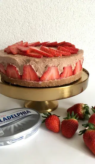 Nepečený nutella cheesecake s jahodami