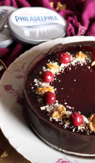 Black forest cheesecake