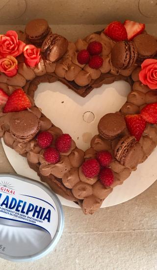 Moderní malino-čokoládový cheesecake