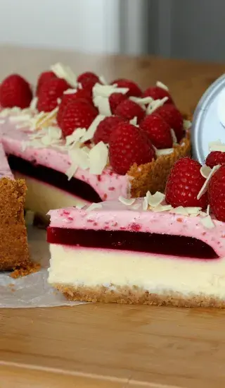 Cheesecake s malinovou pěnou