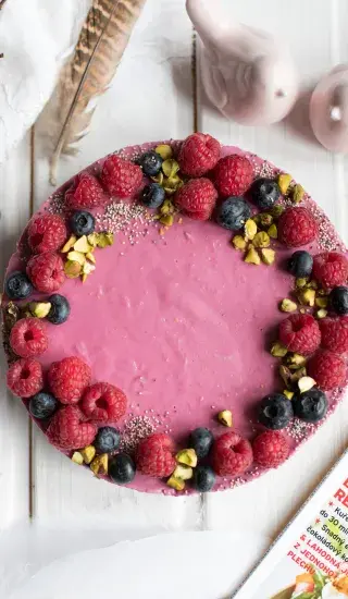 Malinovo-banánový raw dort