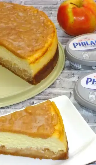 Jablkový cheescake s amarettom