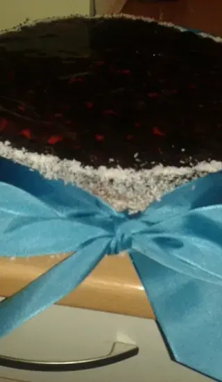 Borůvkový cheesecake s karamelem a bílou čokoládou