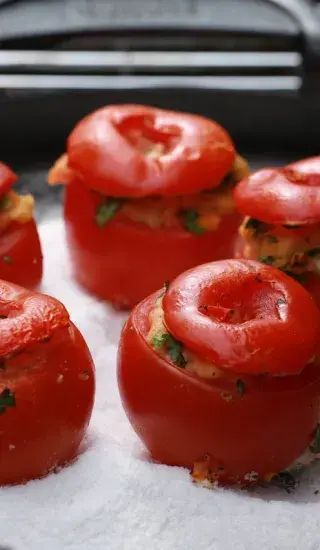 PLNĚNÁ GRILOVANÁ RAJČATA