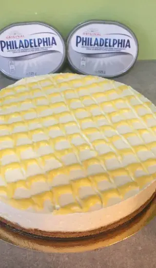 Citrónový cheesecake s lotuskami a tvarohem